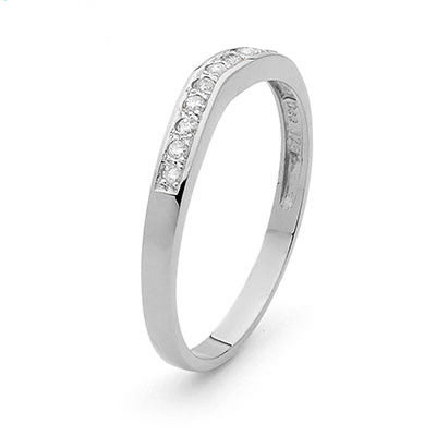 platinum diamond wedding band